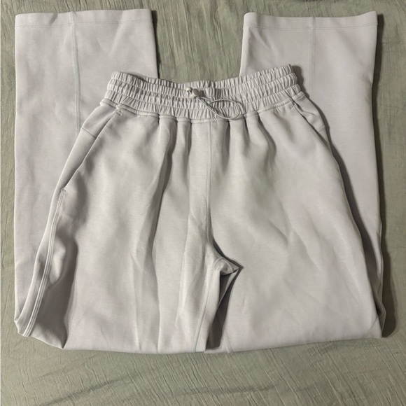 Fake Lululemon pants - Picture 1 of 3